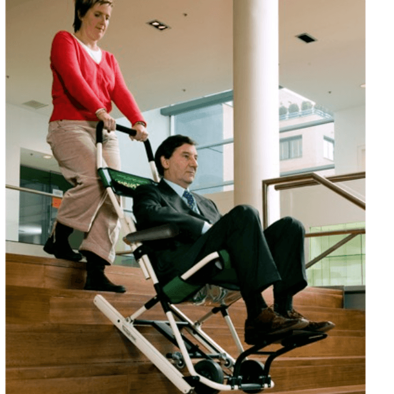 Escape Chair CF (Comfort med armlene og fotstøtte) Evakueringsstol inkl støvtrekk